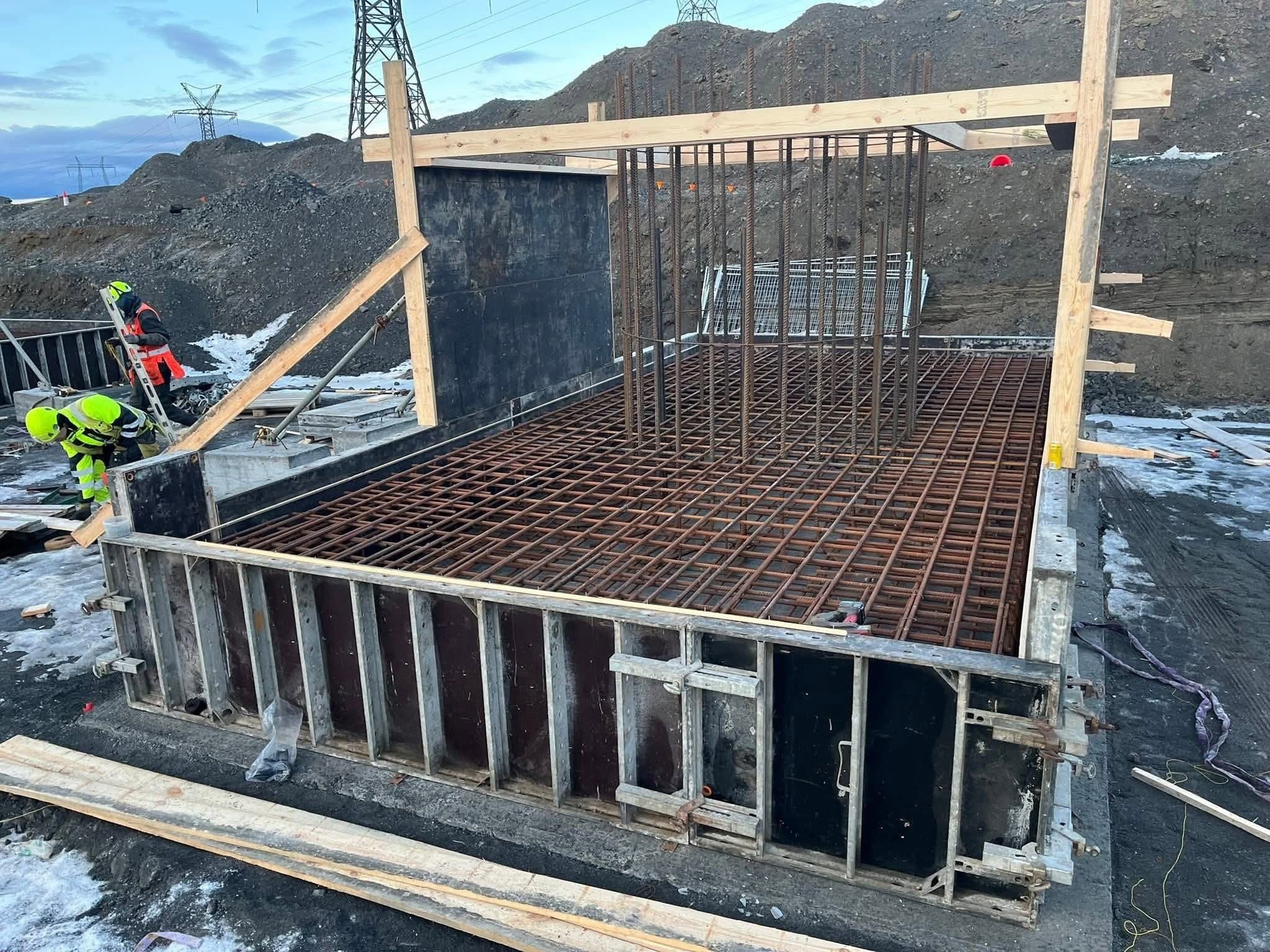 Steel fixing